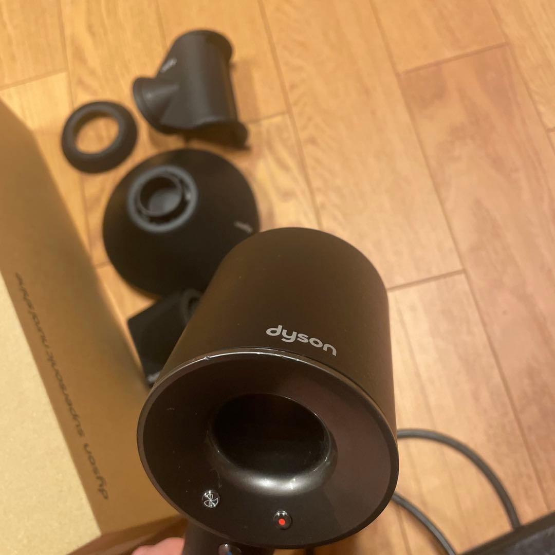 ダイソン dysonドライヤー hd08