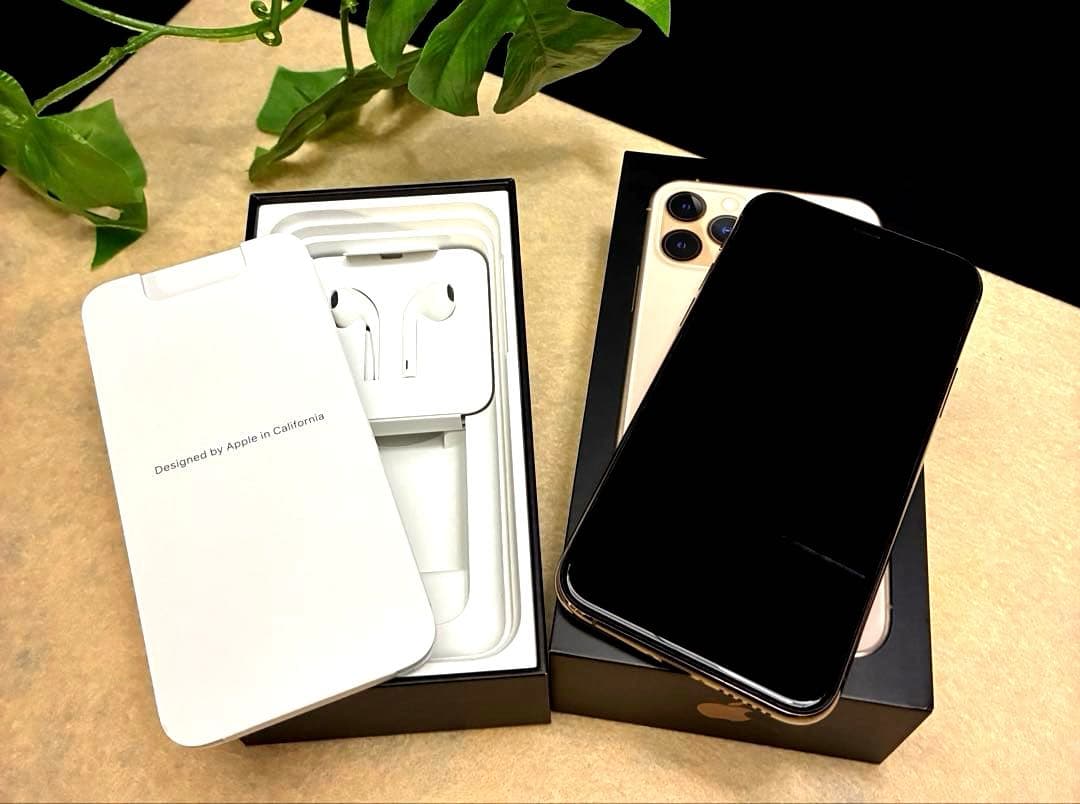 iPhone 11 Pro 64GB ゴールド 美品です。