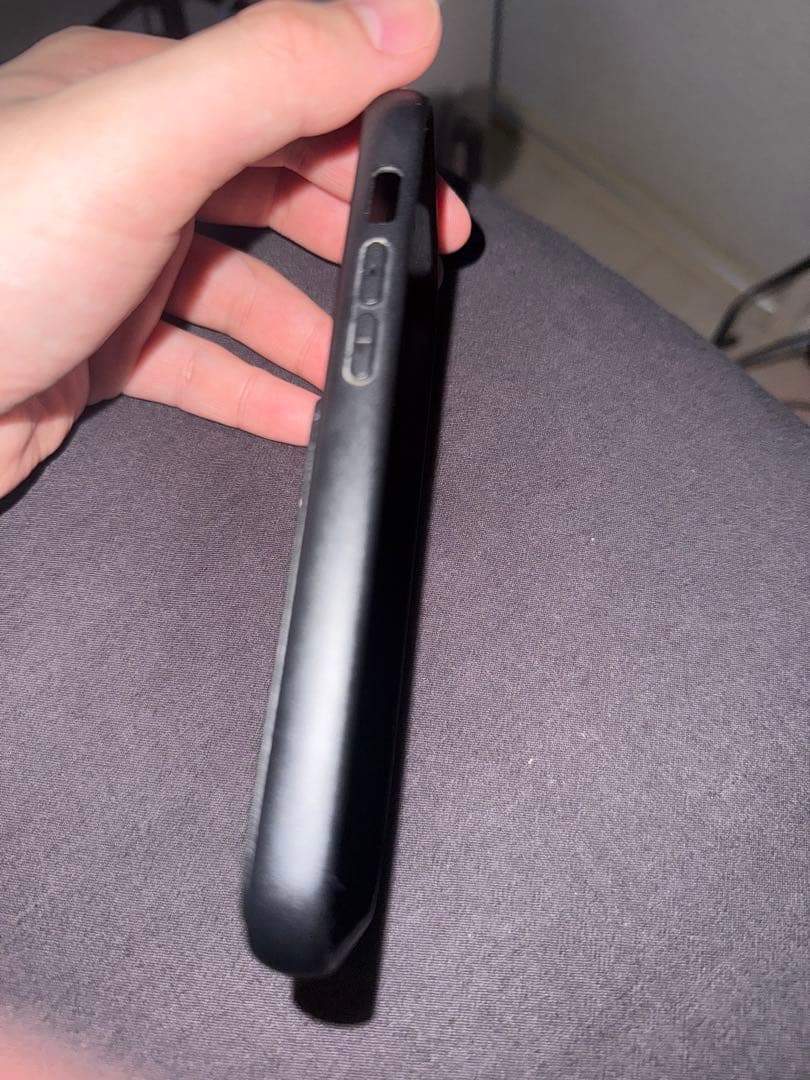 PRADA iPhone14プロケース 本物