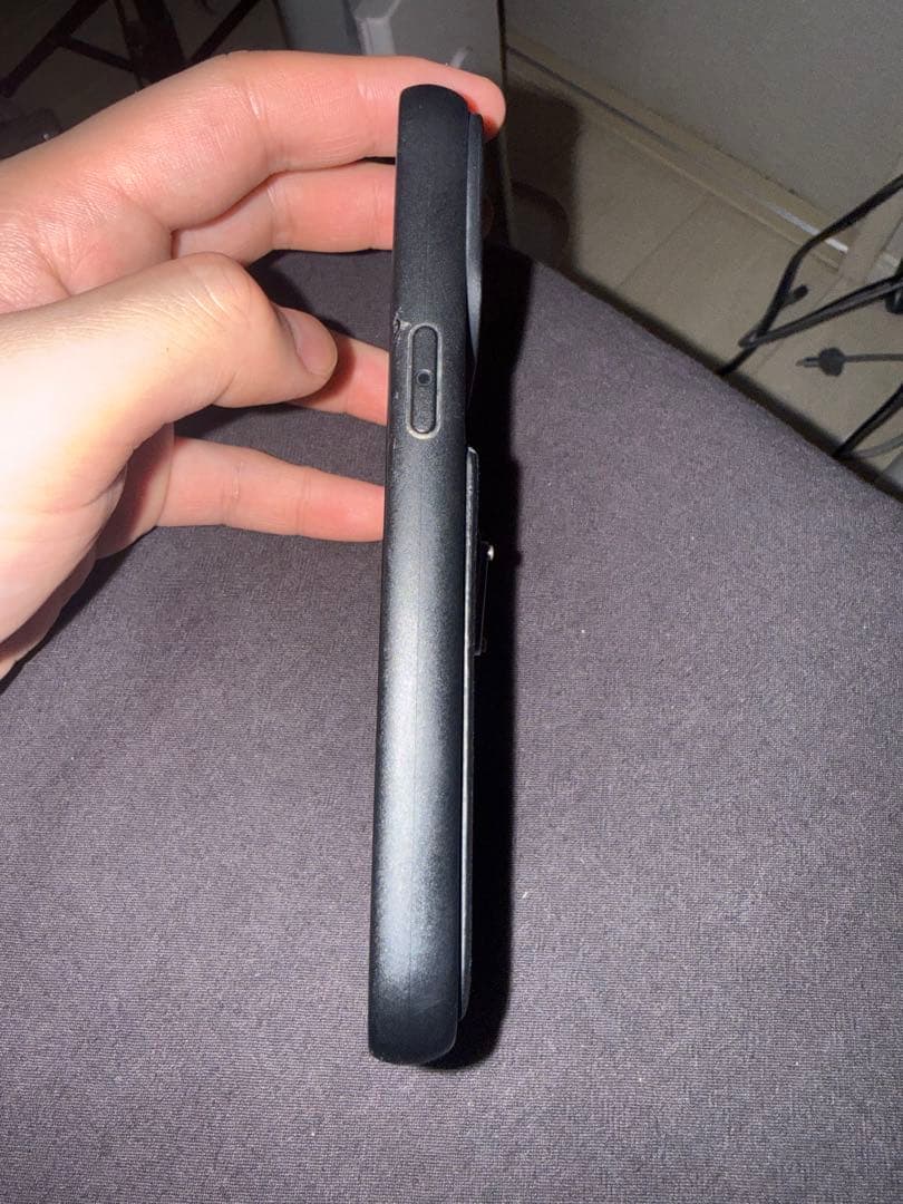 PRADA iPhone14プロケース 本物