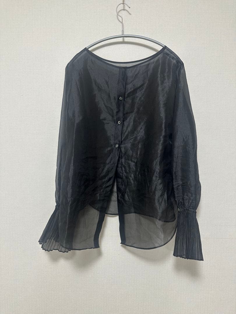 2025 aw noble ノーブル パールシアープリーツカフスブラウス 黒