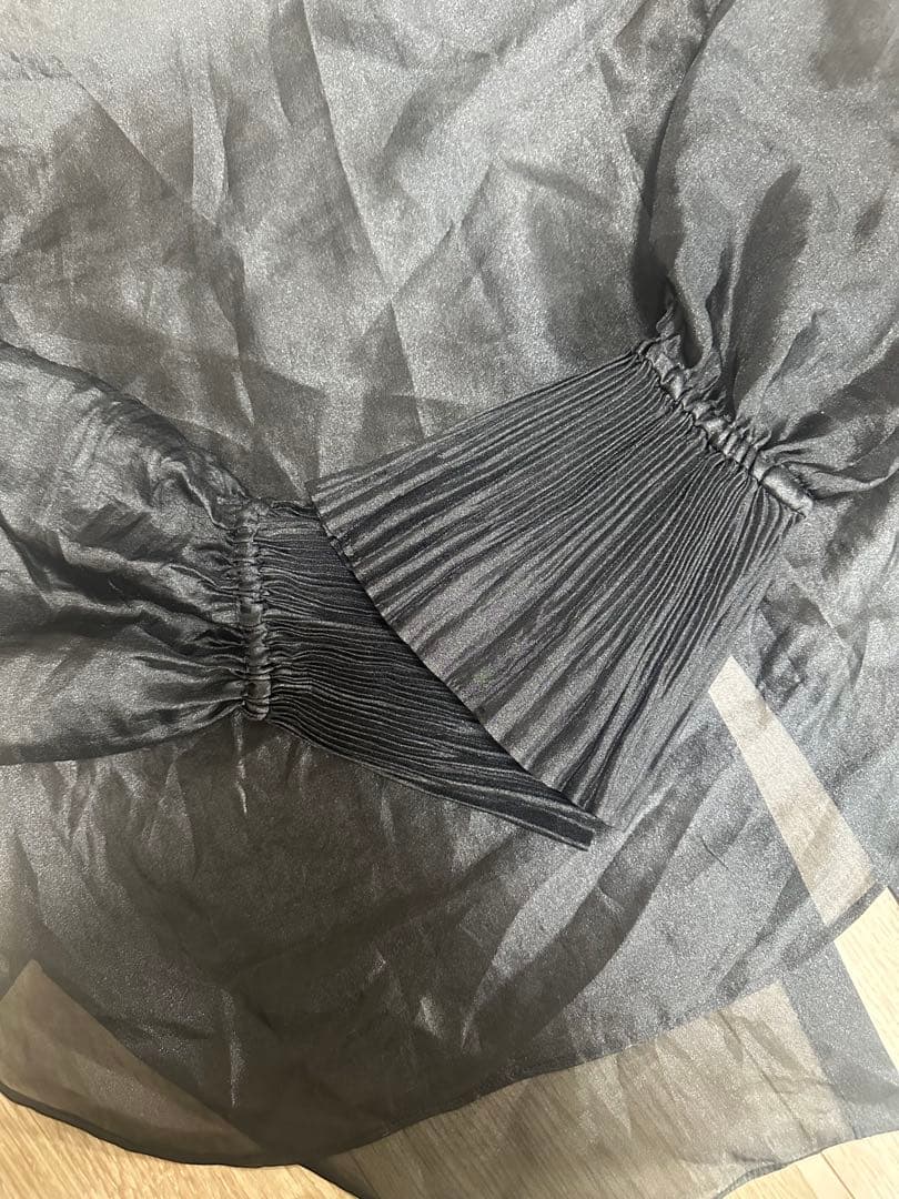 2025 aw noble ノーブル パールシアープリーツカフスブラウス 黒