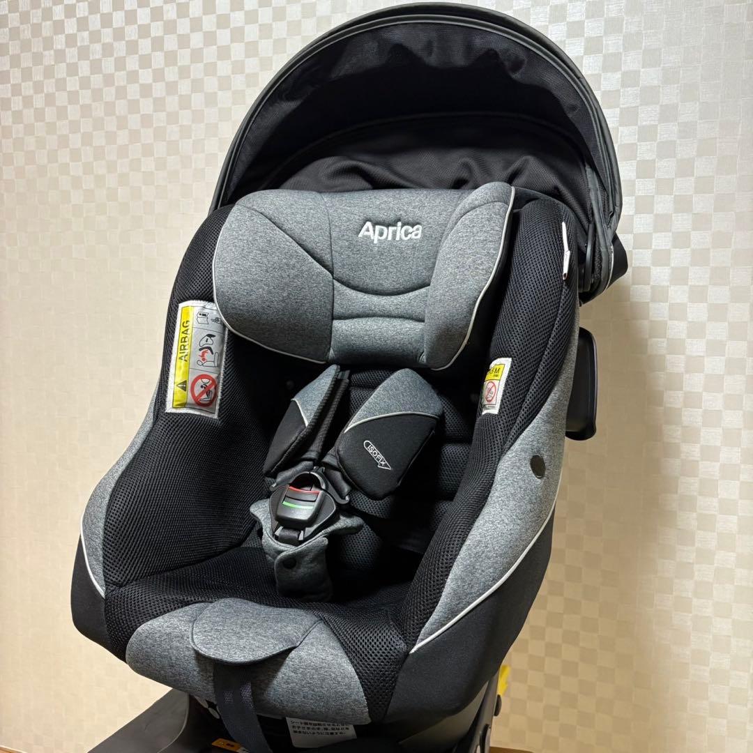 アップリカ　クルリラ プラス 360°セーフティー AB チャイルドシート