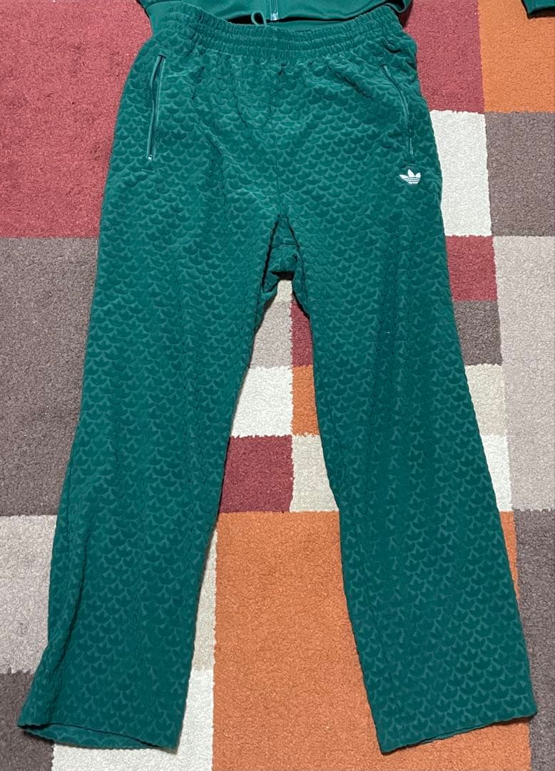 正規品 アディダス オリジナルス モノグラム ジャージ セットアップ