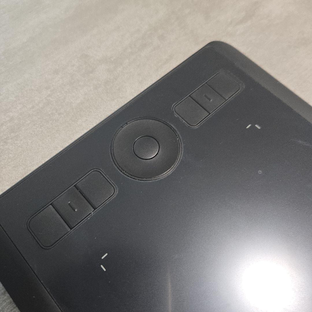 Wacom ワコム　ペンタブレット　Intuos Pro small 板タブ