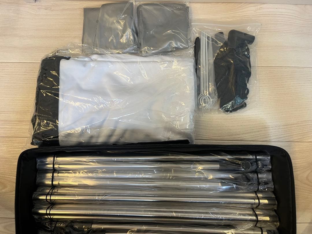 プロジェクタースクリーン 収納ケース付き 新品未使用BladeCine