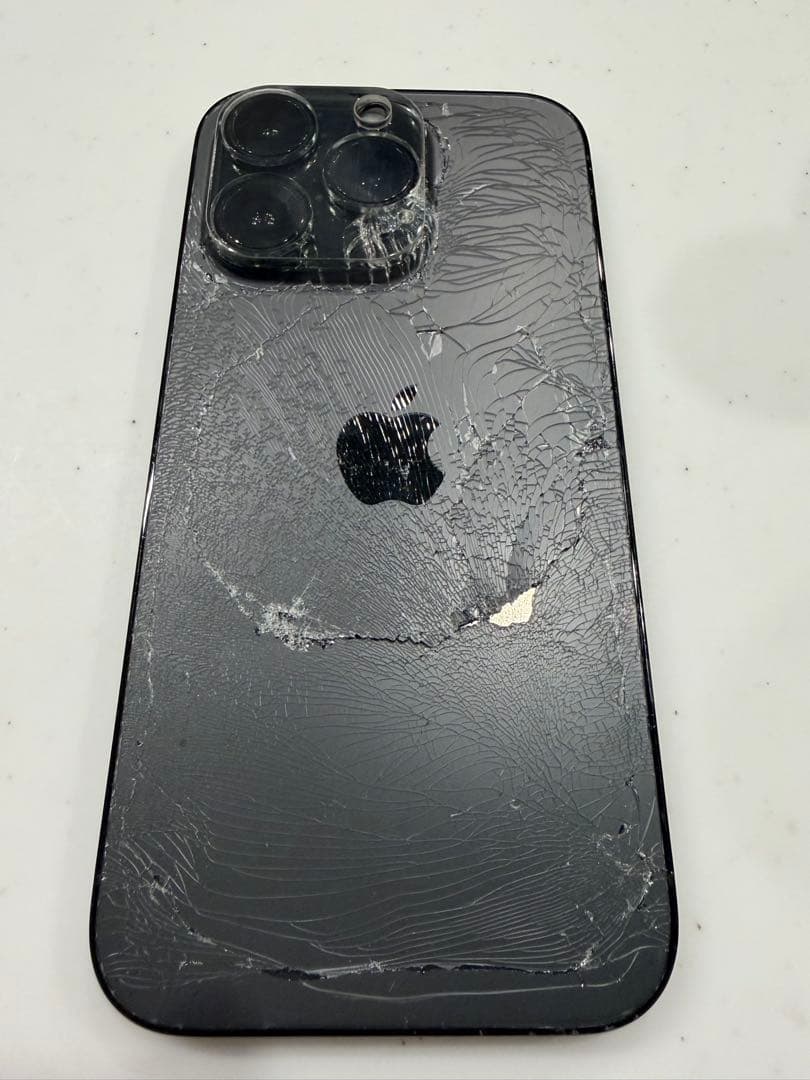 iPhone14Pro ブラック　128GB 箱付き 背面割れ