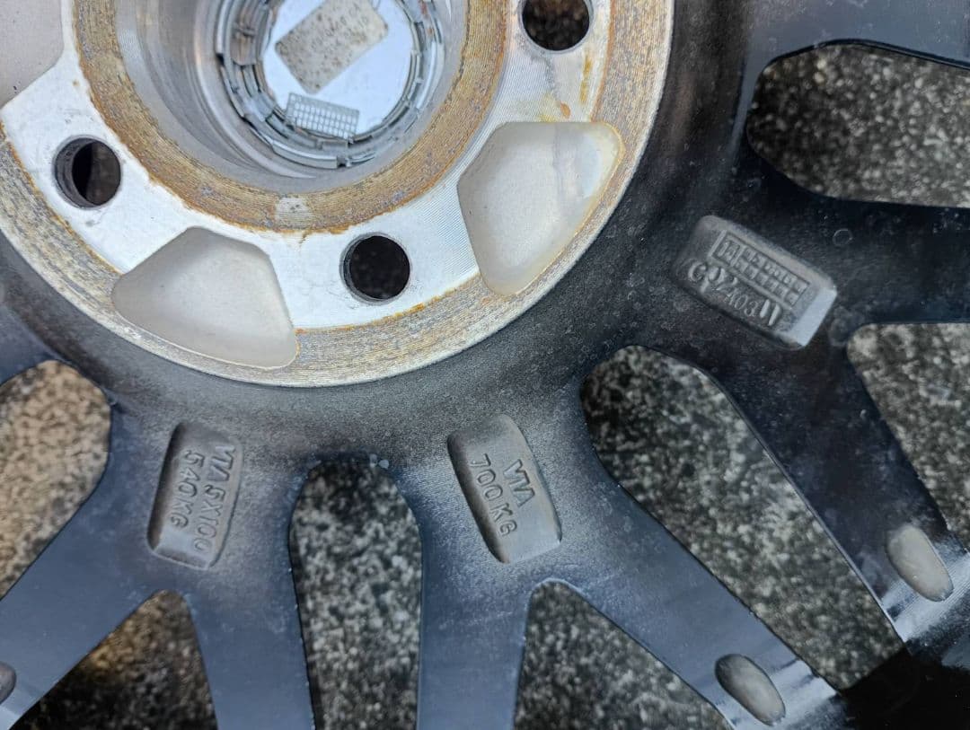 専用商品　1７インチ　ホイール・タイヤ４本セット　スタッドレス　タイヤカバー付き