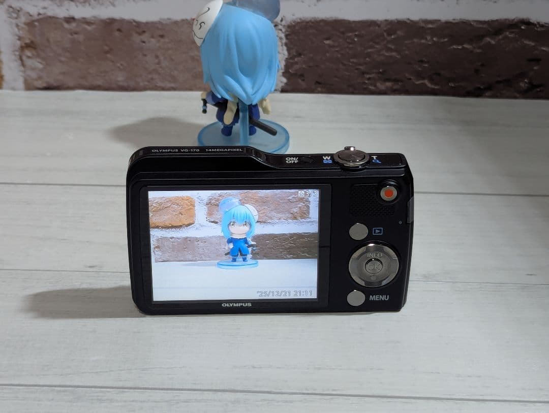 OLYMPUS VG-170 オリンパス デジカメ 未開封SD付き 美品