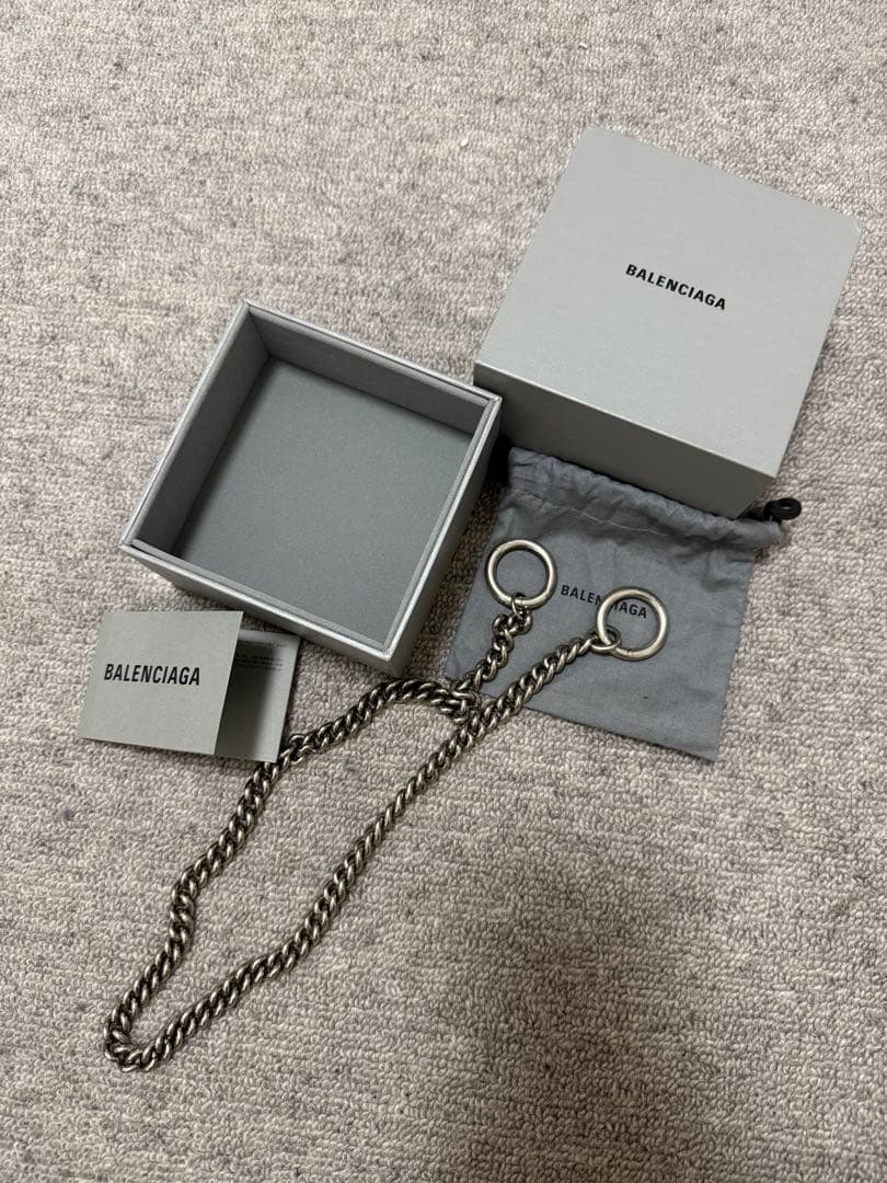 BALENCIAGA パンツチェーン、ネクレース