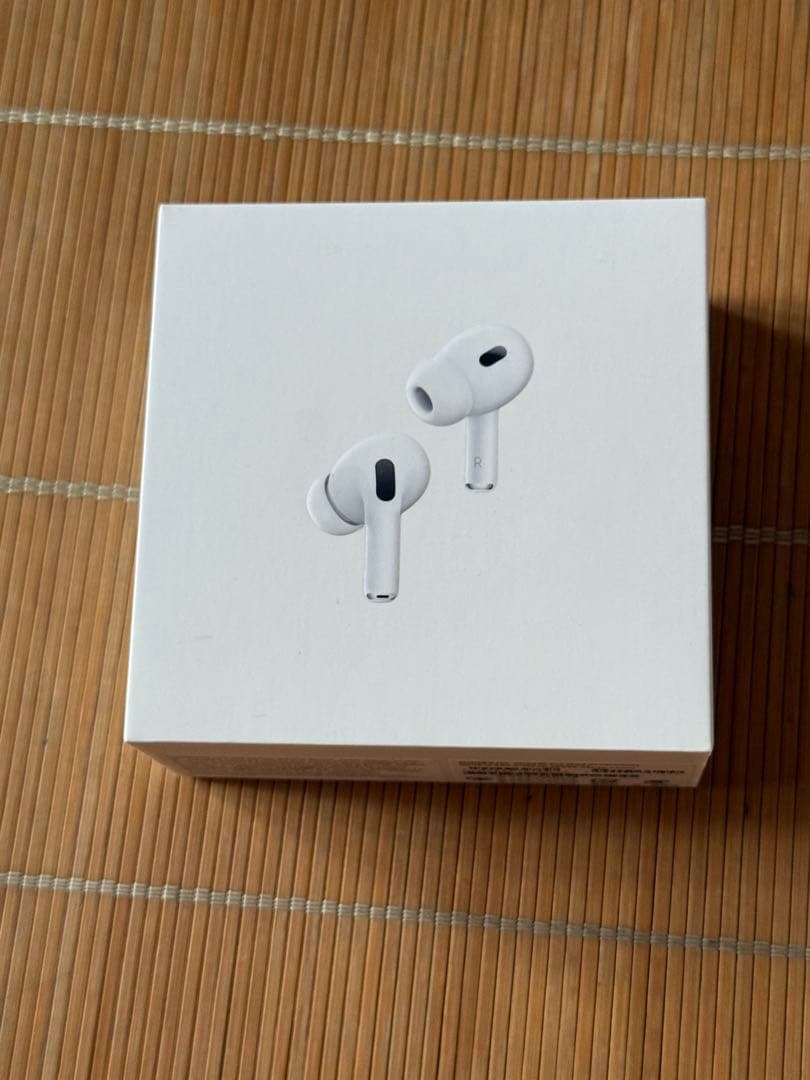t*t様 [美品] AirPods Pro2 Lightning 本体