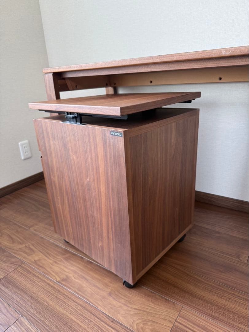 カリモク家具　デスクとキャビネットのセット
