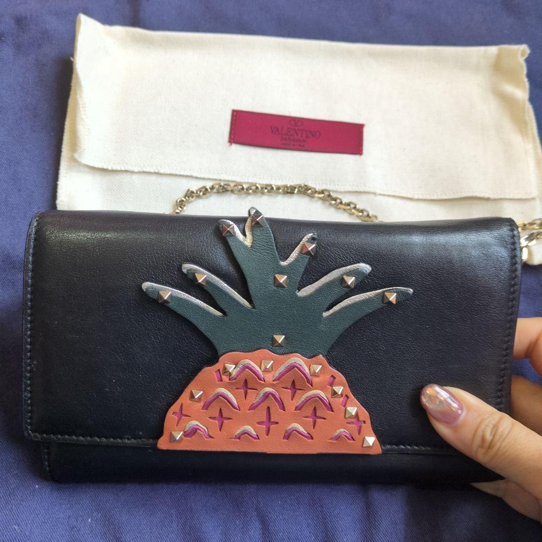 ヴァレンティノガラヴァーニ 長財布 パイナップル