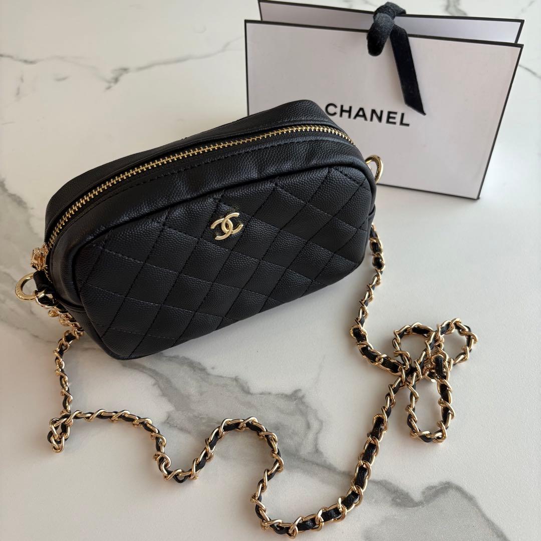CHANEL ノベルティ ショルダーバッグ チェーンポーチ チャーム付き