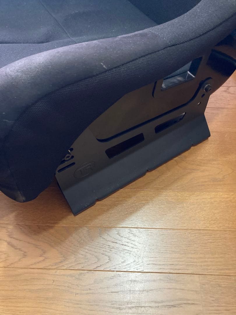 TRAK RACER GTスタイル グラスファイバーシート ブラケット付き