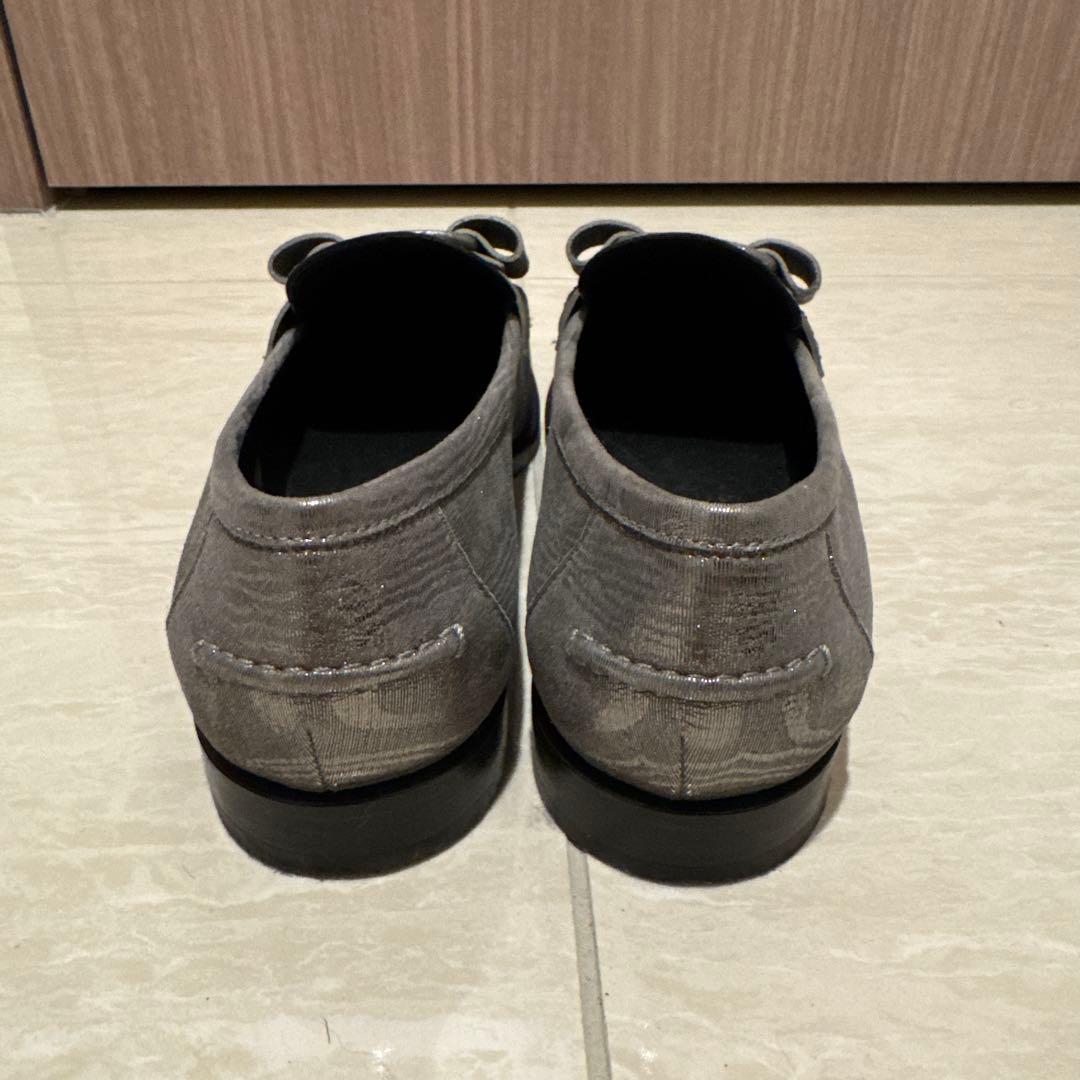 【美品レア】Ferragamo モカシン/ローファー リボン シルバー 25.5