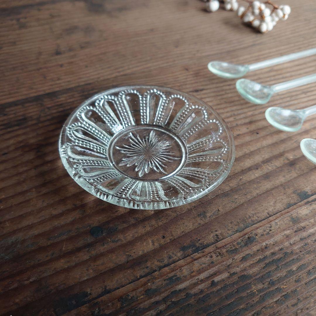 【ご成約】水色 花縁 碗形 氷コップとガラス匙、プレス皿 骨董の器 おまとめ