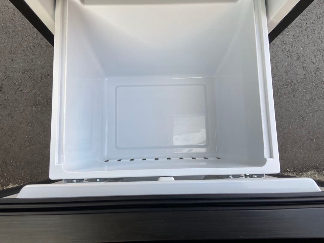 はちわれ Hisense 2024年製 135L 冷蔵庫 ブラック