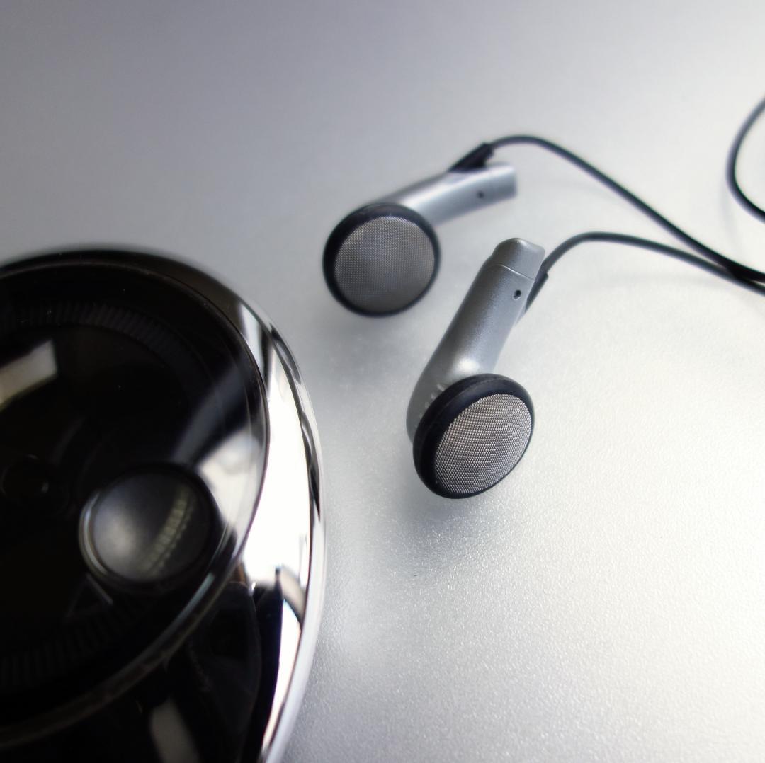 【音出し確認品】高音質 ソニー イヤホン MDR-E575 巻き取り式ケース付き