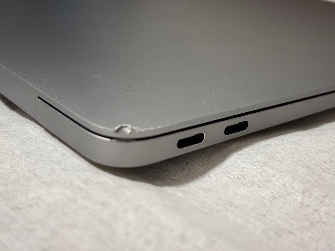 Macbook Air 13インチ　A1932 256GB Retina