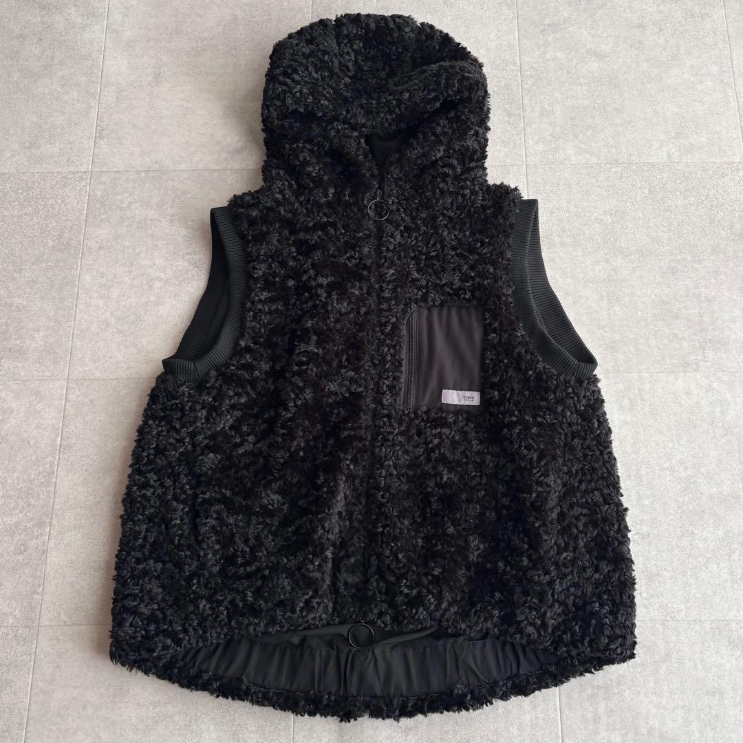 美品✨ayane プードルフーデッドベスト ブラック