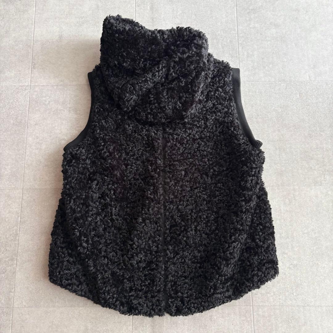 美品✨ayane プードルフーデッドベスト ブラック