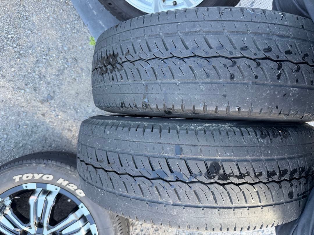 引き取り限定(大阪堺)バトルシップ17インチタイヤ・ホイールセット　ハイエース