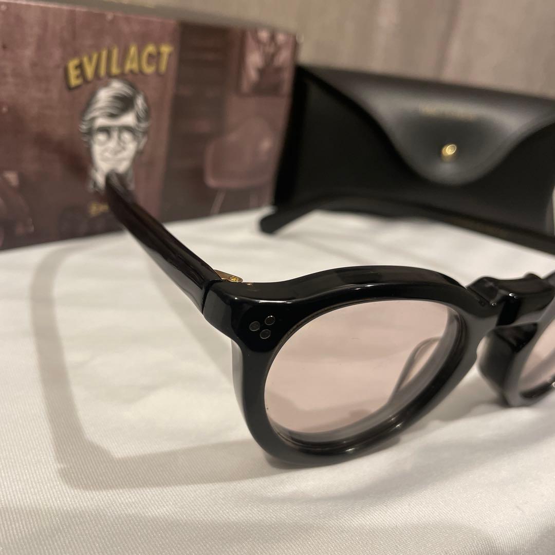 EVILACT eyewear GREEVES調光メガネ