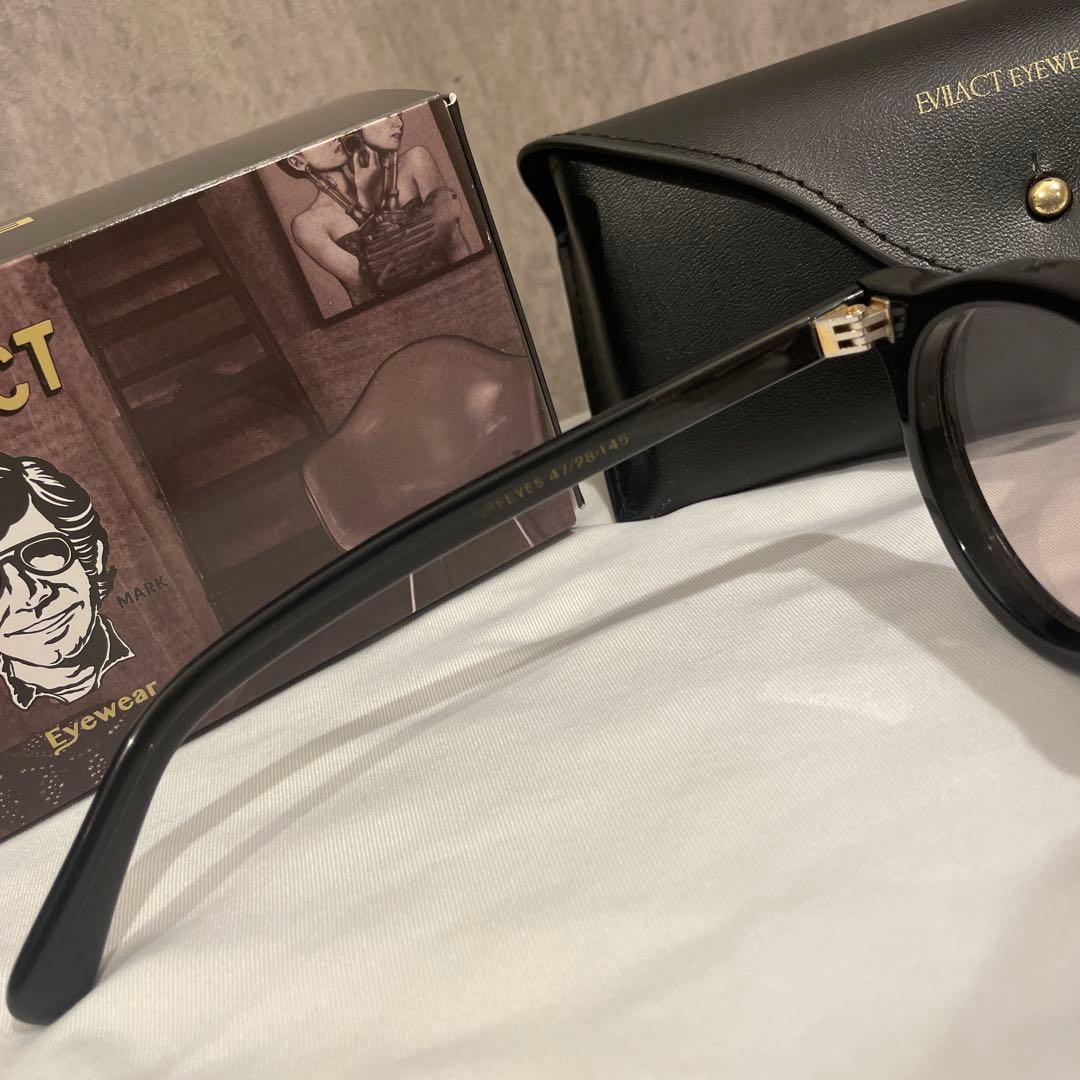 EVILACT eyewear GREEVES調光メガネ