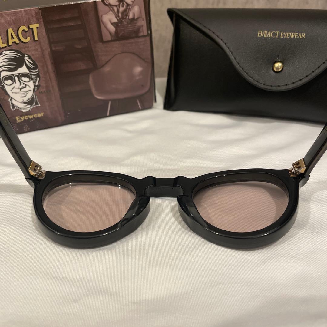 EVILACT eyewear GREEVES調光メガネ