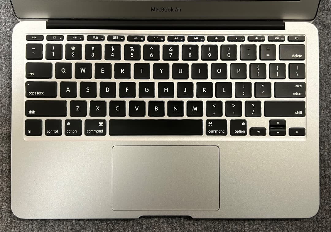MacBook Air 2015 i5 8Gb 512Gb 11インチ USキー