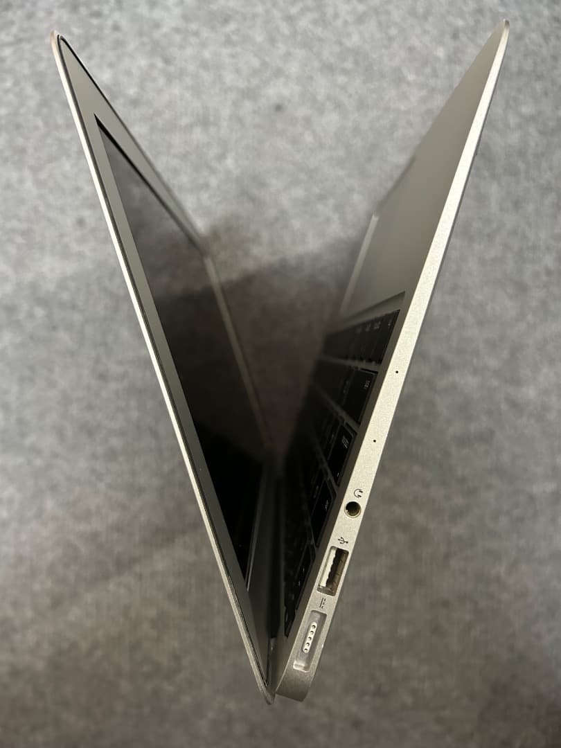 MacBook Air 2015 i5 8Gb 512Gb 11インチ USキー