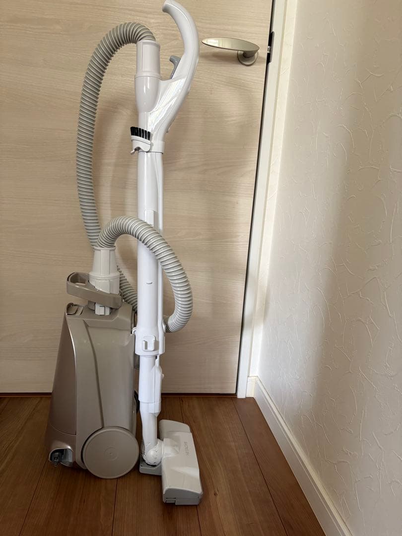 日立掃除機　CV-KP900M