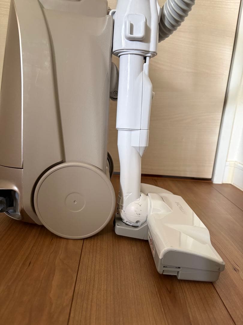 日立掃除機　CV-KP900M