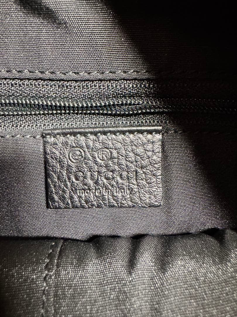 GUCCI 黒 スエード レザー ショルダーバッグ