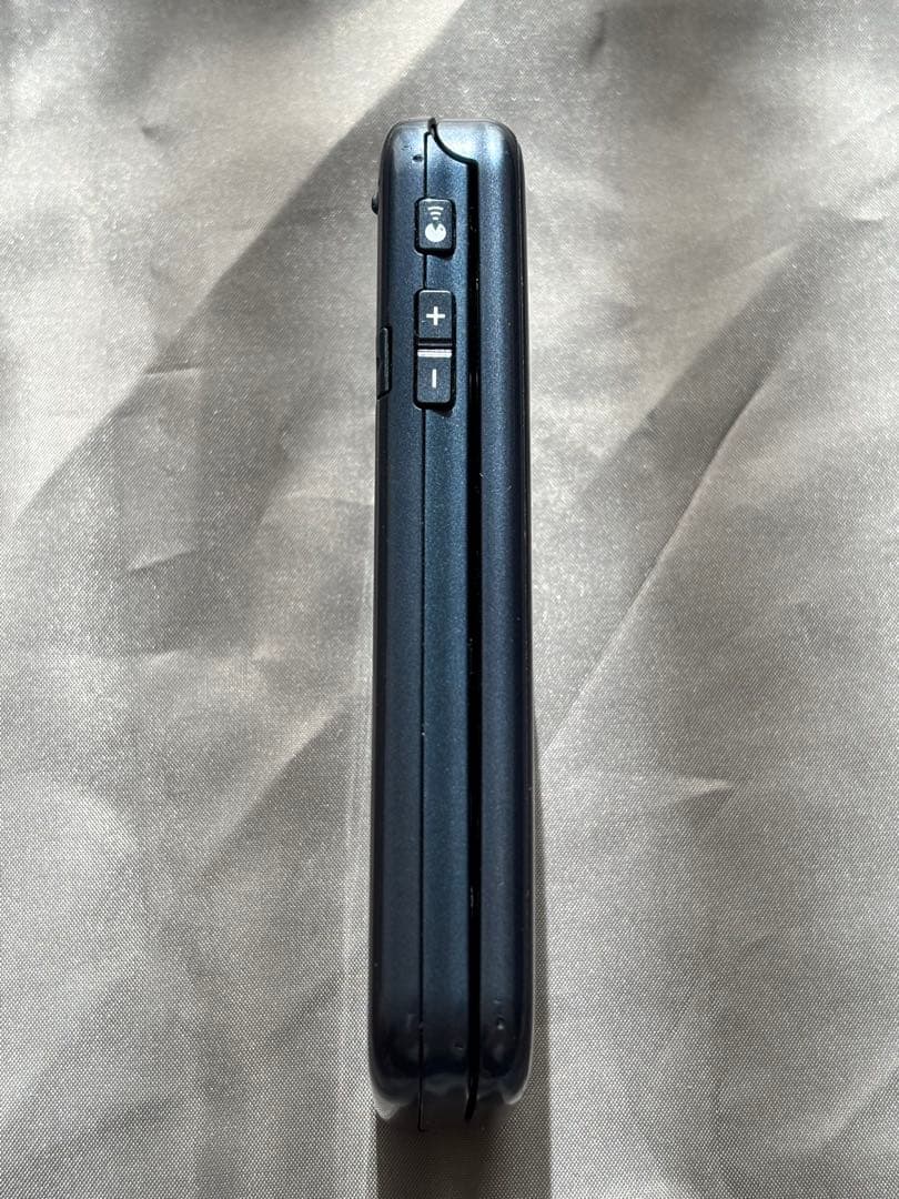 ドコモ らくらくホン F01M ネイビー