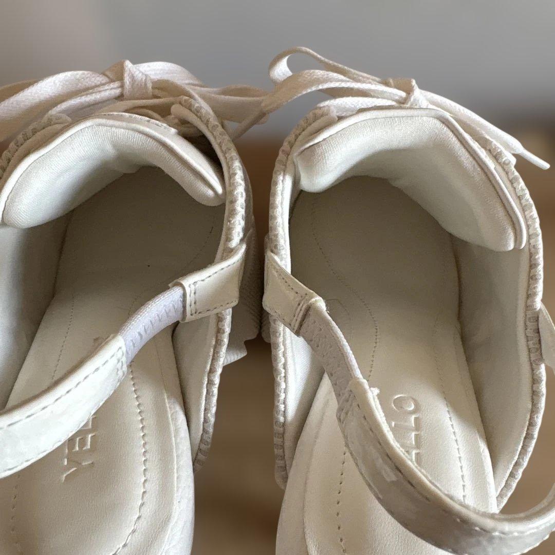 yello イエロ　ホワイト メッシュ スニーカーサンダル ミュール　高ヒールS