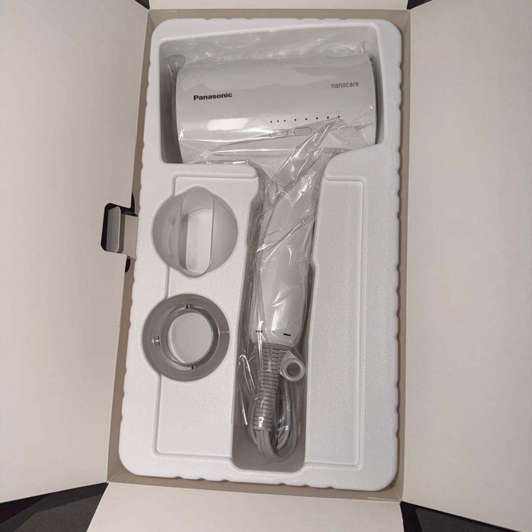 新品未使用品♡大人気パナソニックナノケア♡ヘアードライヤー♡定価38.610円