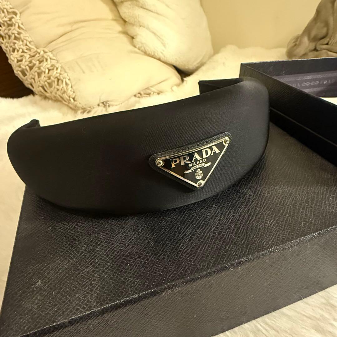 PRADA ナイロンヘアバンド