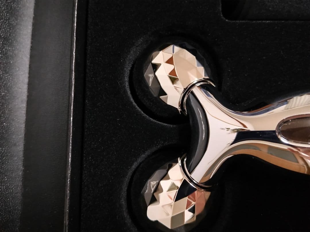 【新品・未使用】リファカラット美顔ローラー PEC-L1706