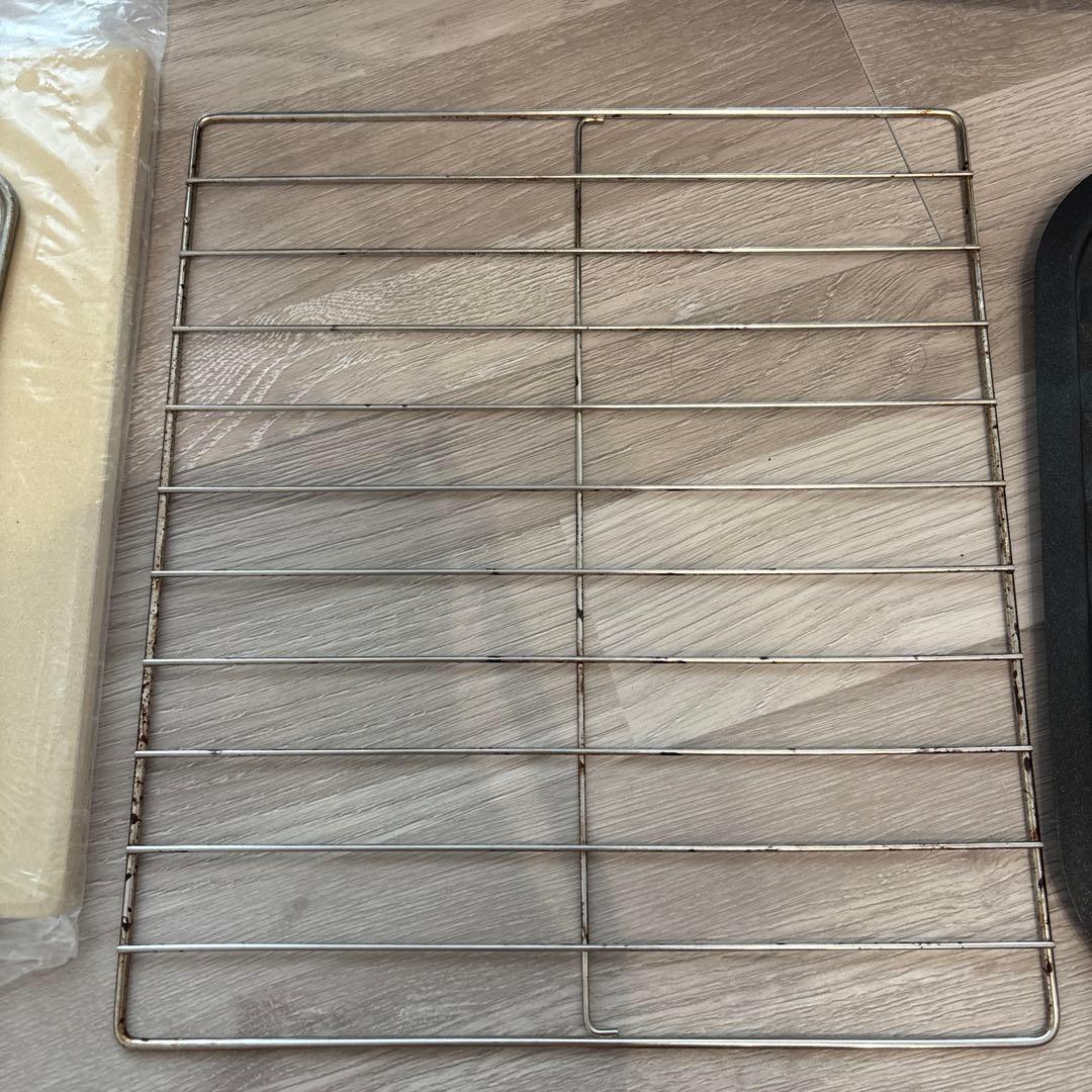 DeLonghi ピザオーブン 陶製ピザストーン付き　コンベクション　デロンギ