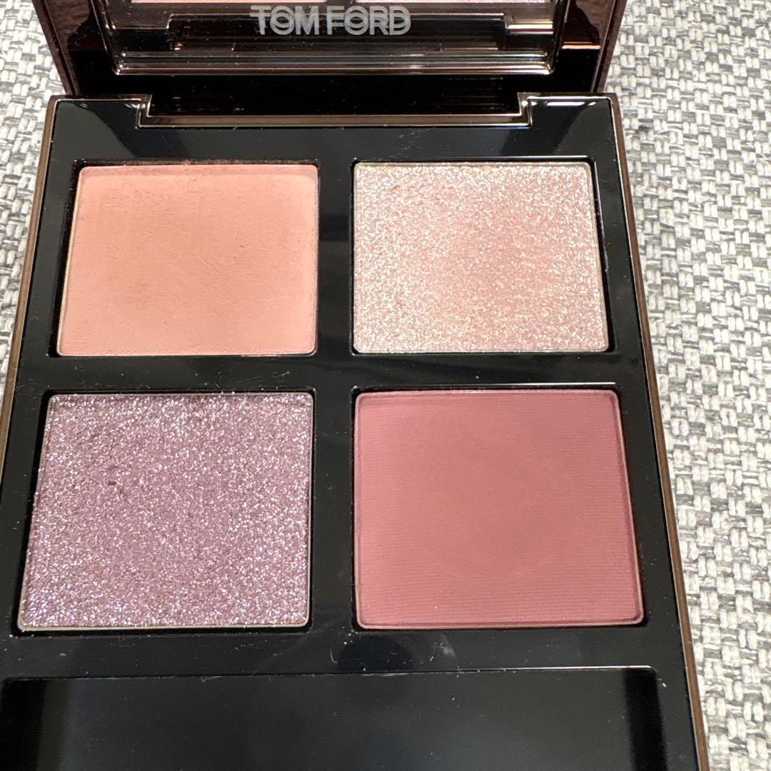 トムフォードビューティ アイカラークォード 01S メタリックモーブ