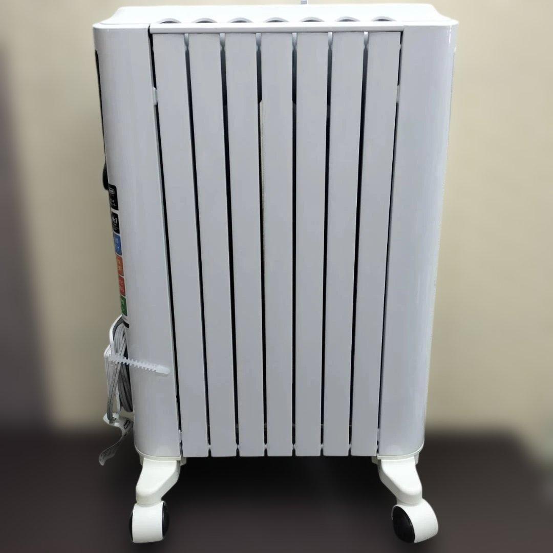 ◇DeLonghi オイルヒーター RHJ65L0712　トップハンガー付き