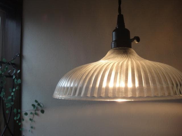2台　ガラスのペンダントライトシーリングカバーありペンダントランプ