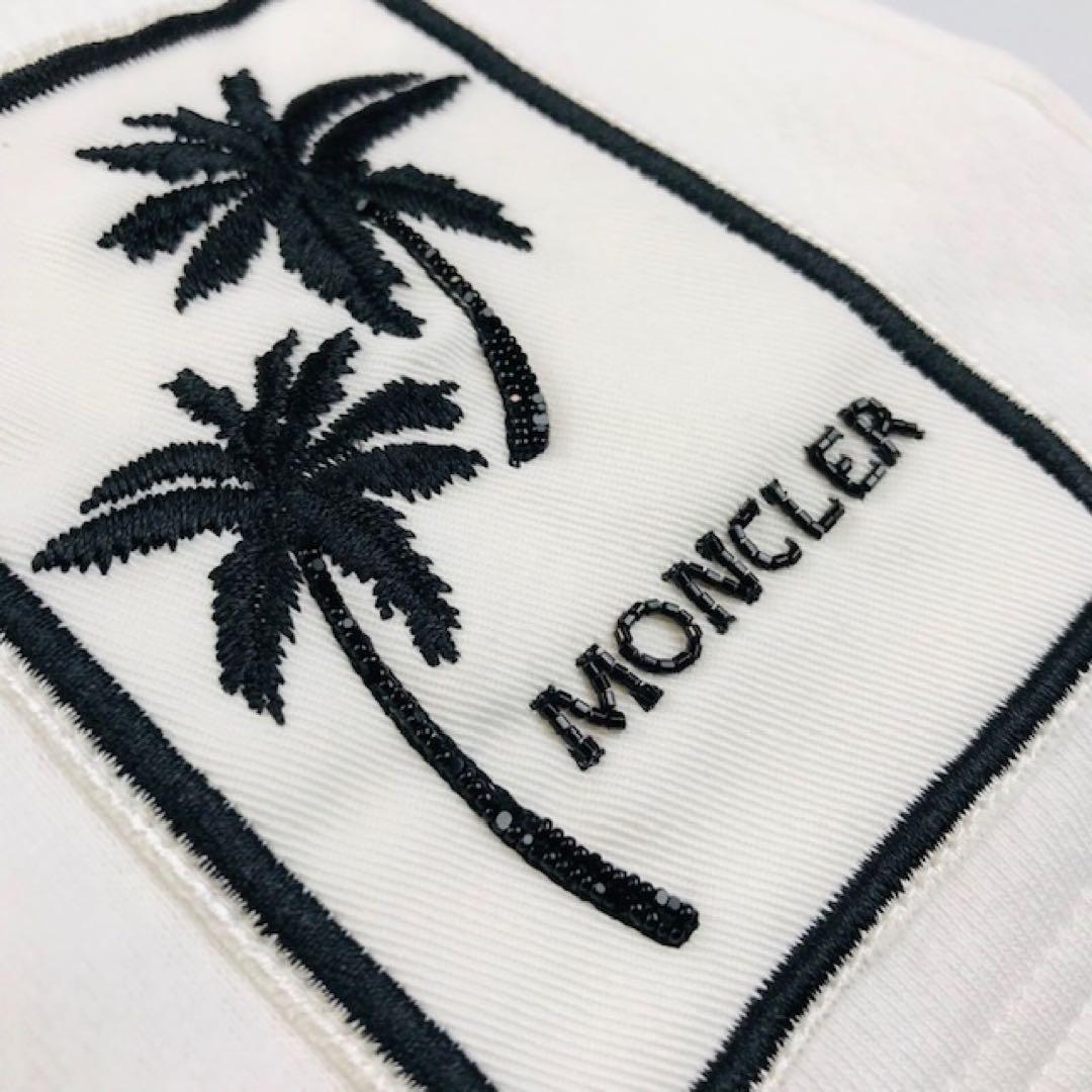 新品未使用★モンクレール・ラインストーンワッペン付 ショートパンツ(S)