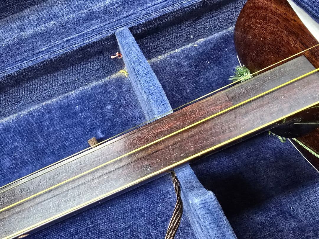 すぐ弾けます！紅木の三味線　おまけケース付き　メンテナンス品