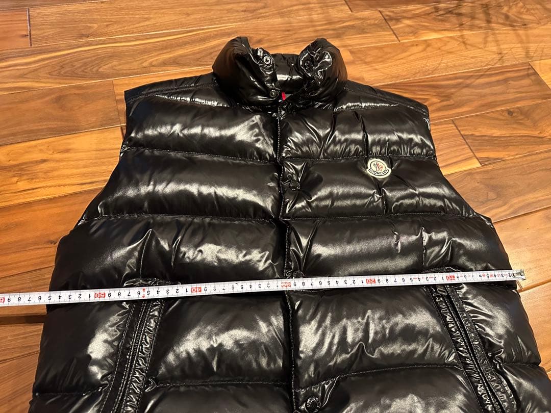 MONCLER ブラック ダウンベスト