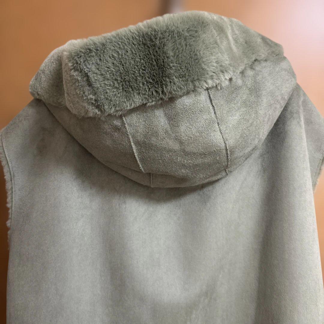 スリードッツ　リバーシブル　ムートンベスト