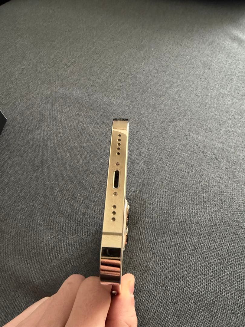 D&D　Apple iPhone 13 Pro 256GB ゴールド 本体