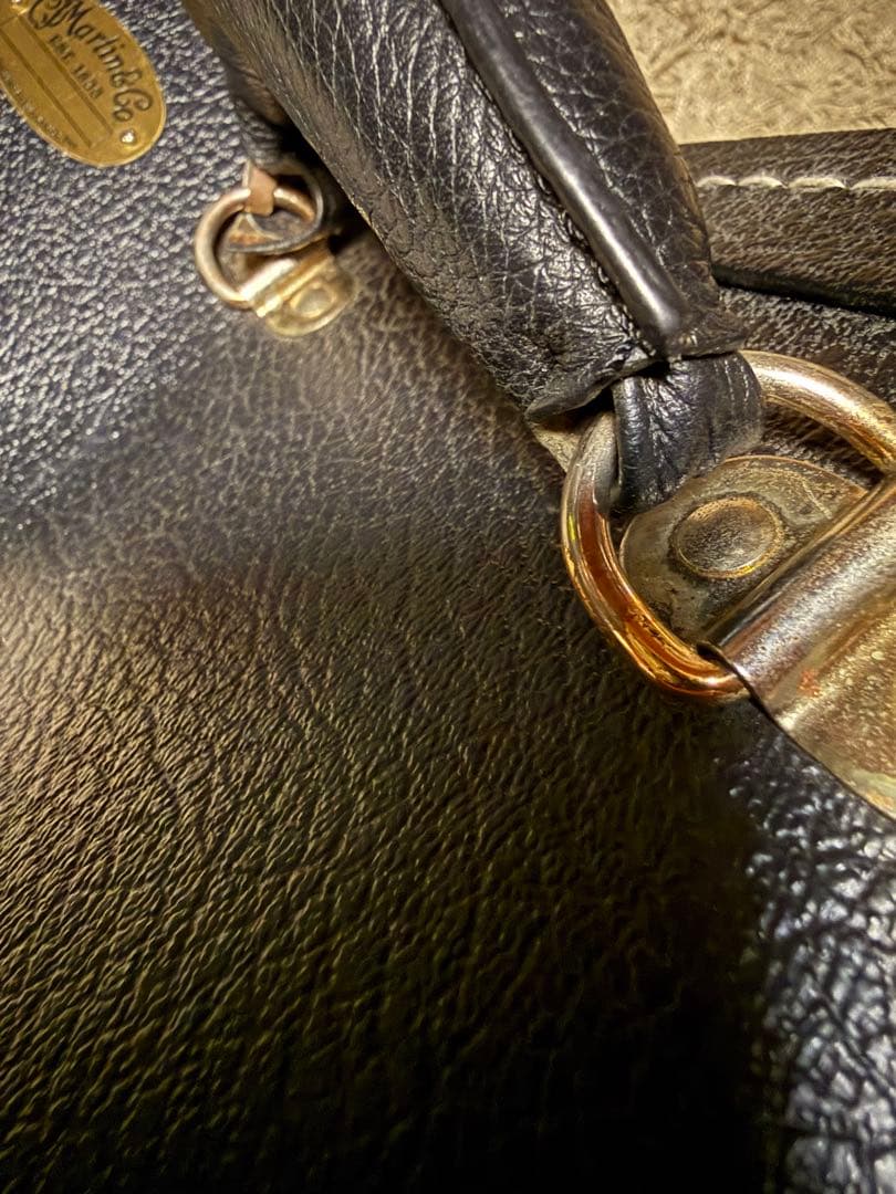 Martin & Co. 黒いレザーギターケース